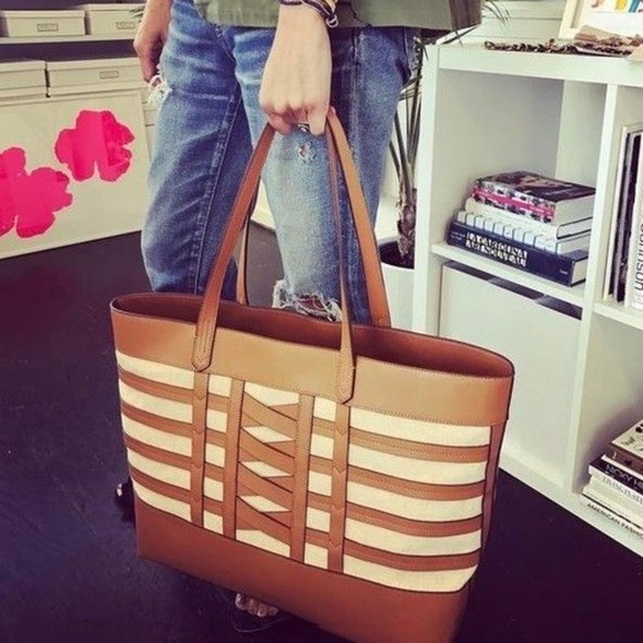 NWOT Stella & Dot Valencia Tote - Picture 3 of 8